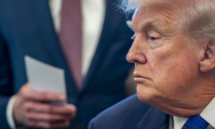 Иран скастри Тръмп за нецензурния му език - нарече го "пещерен човек" и "неудачник"